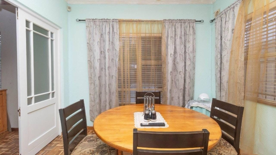 3 Bedroom Property for Sale in De Kuilen Western Cape